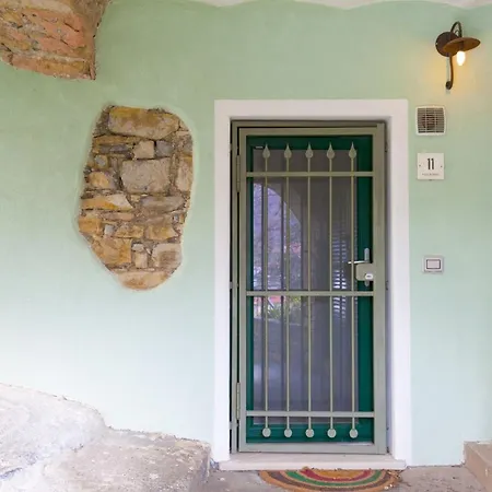 Apartment The Guitar Man Cave Villa Faraldi