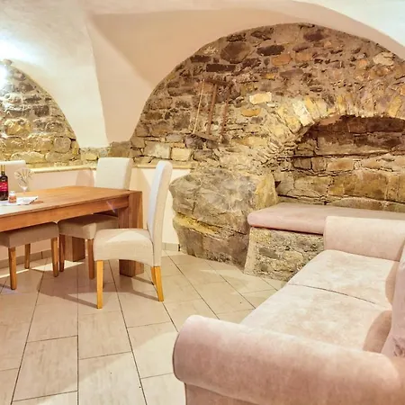 The Guitar Man Cave Apartman